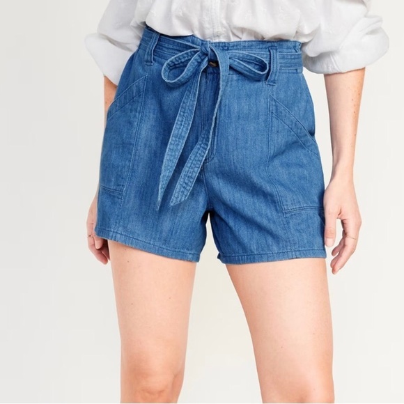 Old Navy Pants - Old Navy Womens High Waisted Chambray Workwear 4.5” Shorts Size Medium